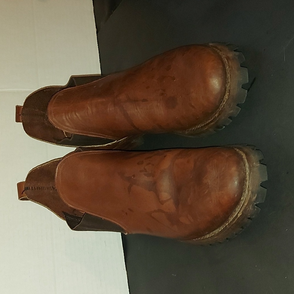 Dayton boots,  handmade brown leather,  size 12 EE,  fits large, Chelsea style